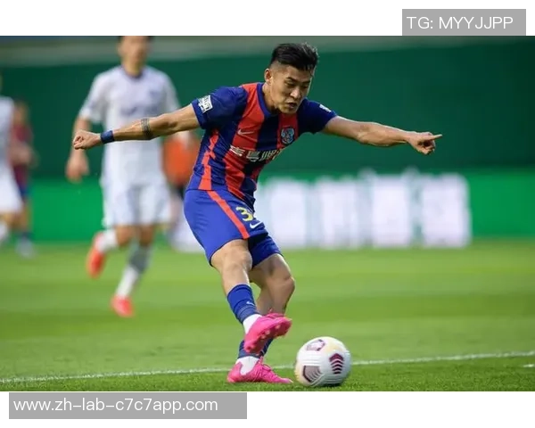 足球纹身哥的传奇人生与足球梦想的交织之旅